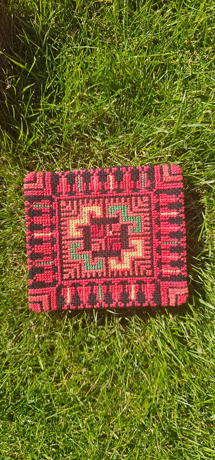 Tatreez Beeswax-Coated Coaster – Crimson Motif